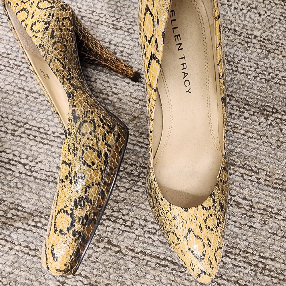Ellen Tracy Heels